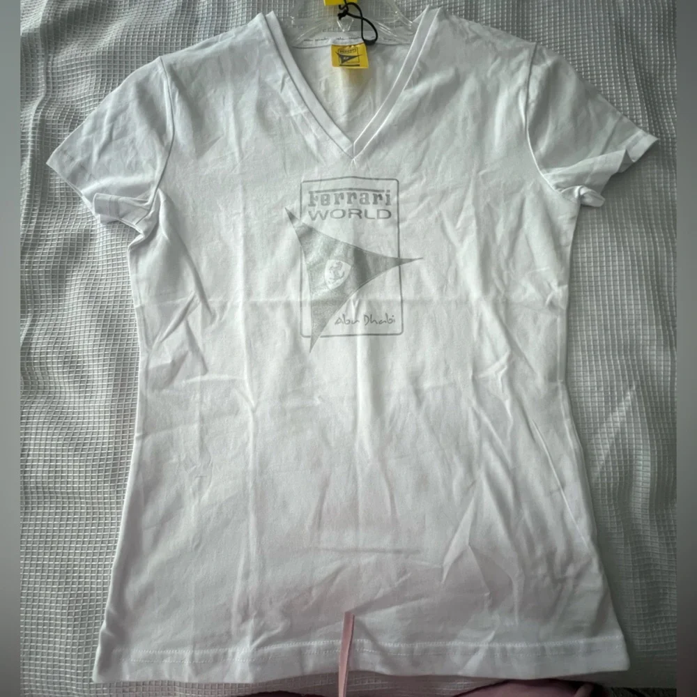 Ferrari World Abu Dhabi Gray T-Shirt - Picture 5 of 6